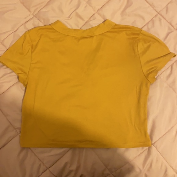 crop top - Picture 3 of 3